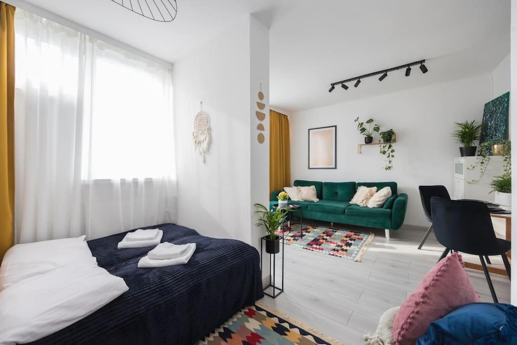 Specious City Center Studio With Park View Varşova Dış mekan fotoğraf